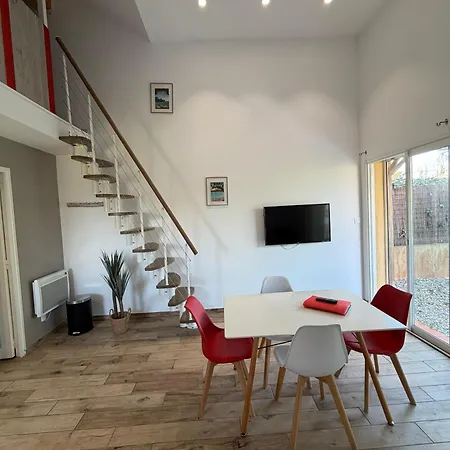 Casa de Férias Presqu Ile De Giens Maison T3 Avec Jardin Et Climatisee