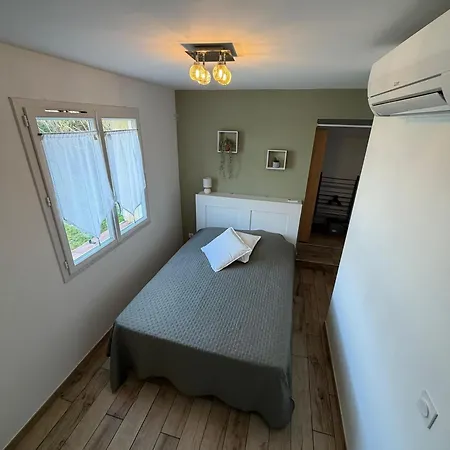Presqu Ile De Giens Maison T3 Avec Jardin Et Climatisee Casa vacanze Hyères